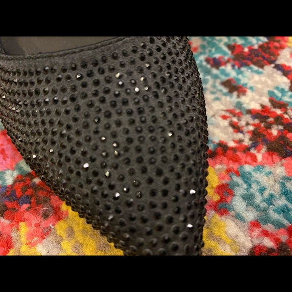 Le Chateau Black Heels with Bling! - Picture 3 of 9